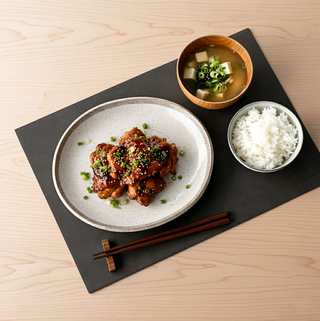 PUレザー ランチョンマット｜食卓を上質に彩る3色展開｜ゼネラルストア