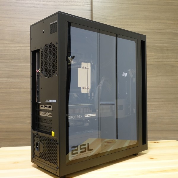 OMEN 25L Desktop(インテル)実機レビュー/近未来なデザインの