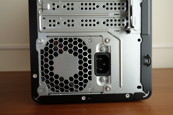 HP Pavilion Desktop TP01実機レビュー/ミニタワーボディ採用の