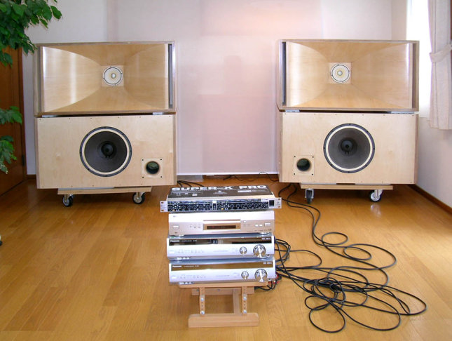 フロントホーン＋サブウーファー