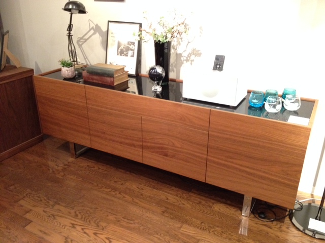 カリガリス】サイドボード現品販売！！（アウトレット） ｜ リビング