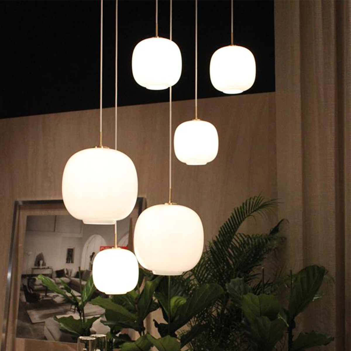 Brass/Glossy Opal Glass VL 45 Radiohus Pendant 370 (LED, Triac