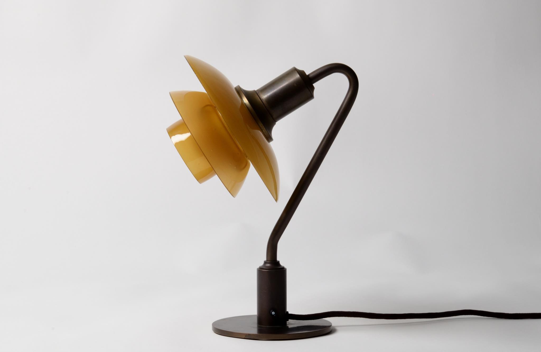 Poul Henningsen PH 2/2 table lamp “Snowdrop
