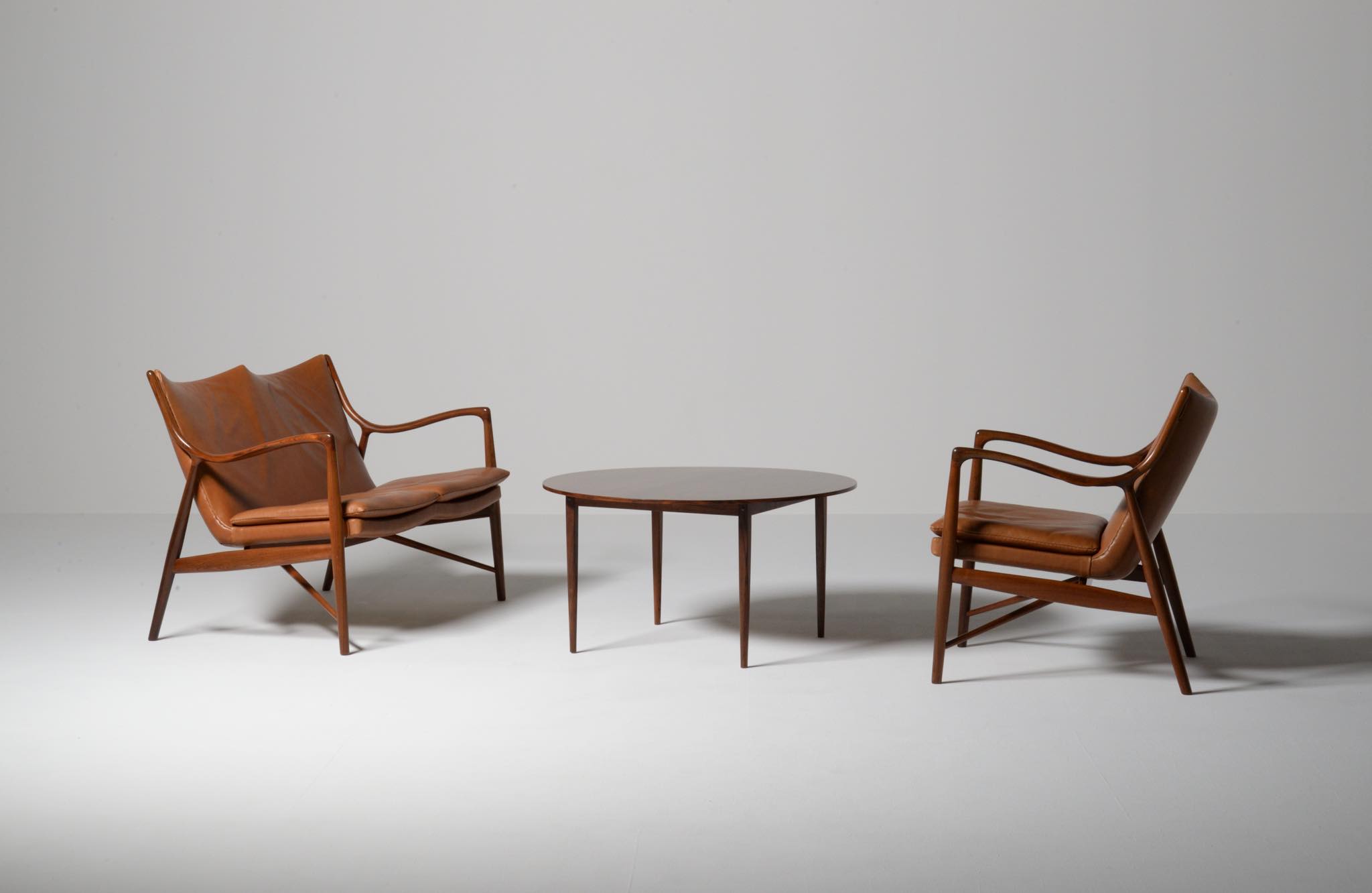 Finn Juhl NV45 Easy chair and Settee in Brazilian rosewood｜Luca