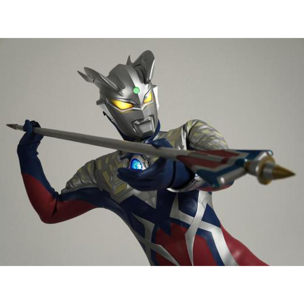 ウルトラマンゼロ 15th Anniversary Memorial Photo Book Beyond the