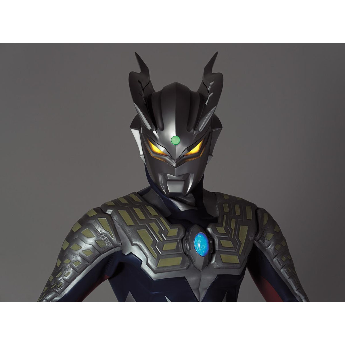 ウルトラマンゼロ 15th Anniversary Memorial Photo Book Beyond the
