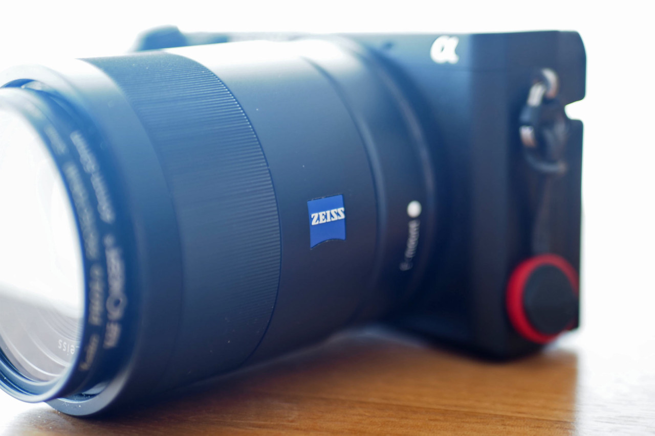 APS-CのEマウントレンズでスナップ撮るなら「Sonnar T* E 24mm F1.8 ZA