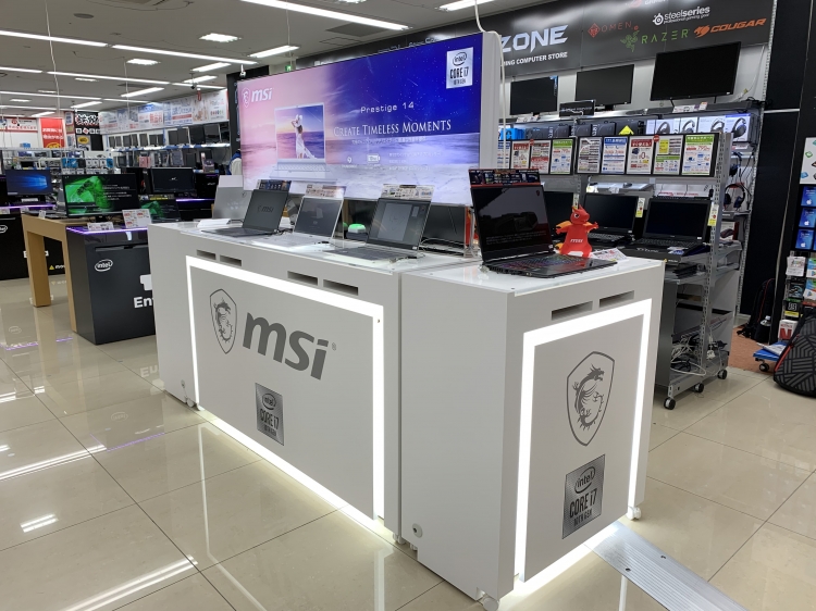 ディスプレイ台 | 化粧品、アパレルなどの店舗、什器のデザインや設計