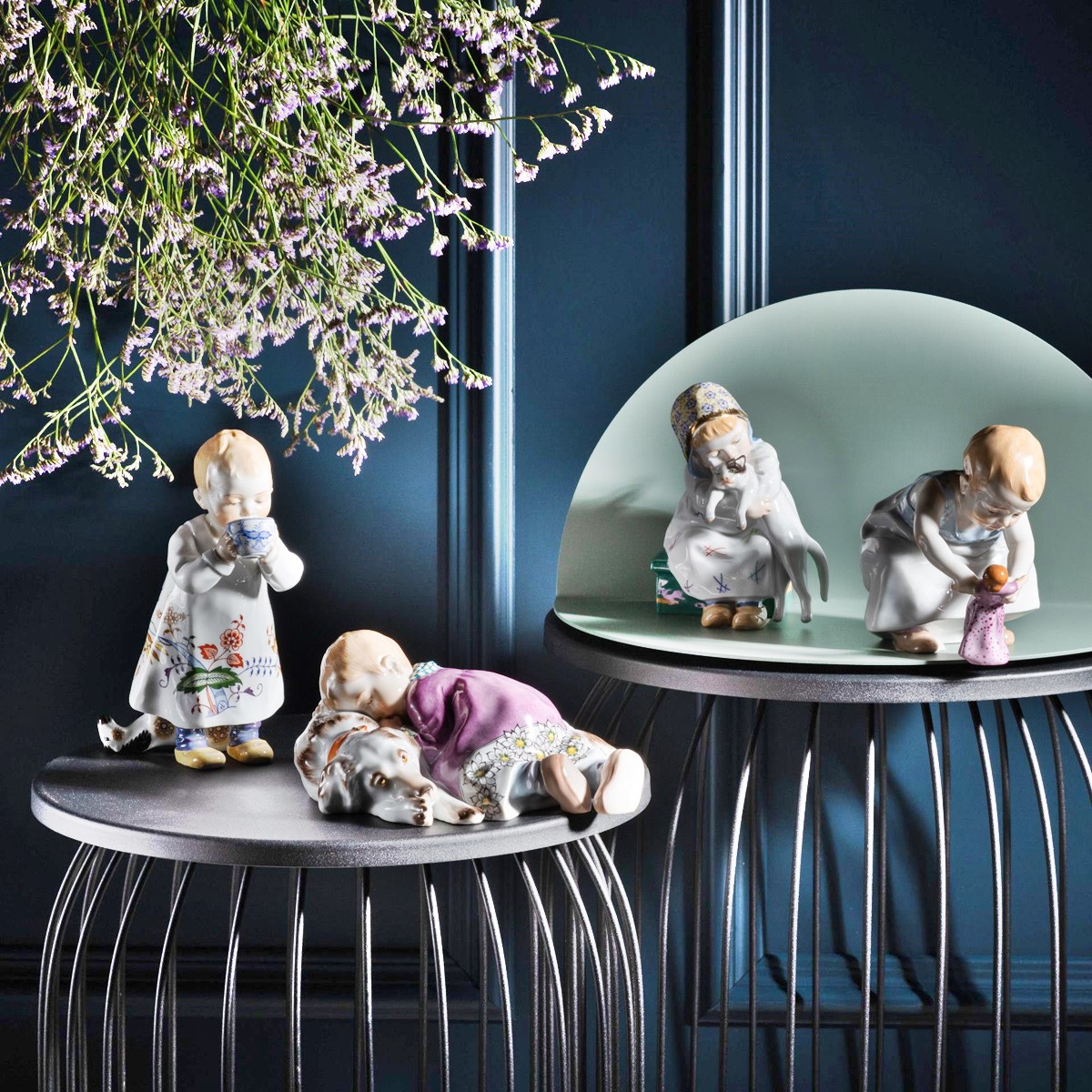 ドイツの名窯マイセン 日本公式サイト|人形「ミルクを飲む子供