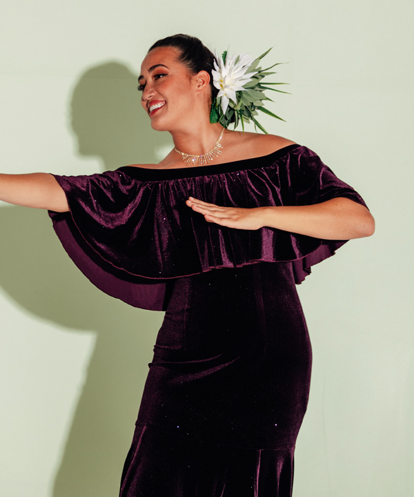 マウナロア【Maunaloa】|フラダンス衣装の専門店|リーフヌイクリップ