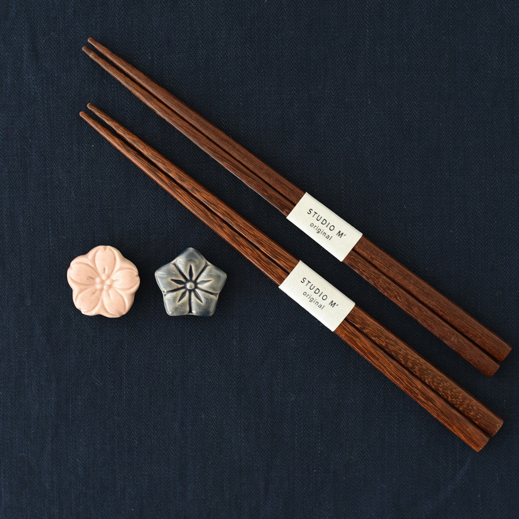 ギフトセット :: 箸と箸置きのペアセット(桜・桔梗) - マルミツウェブ