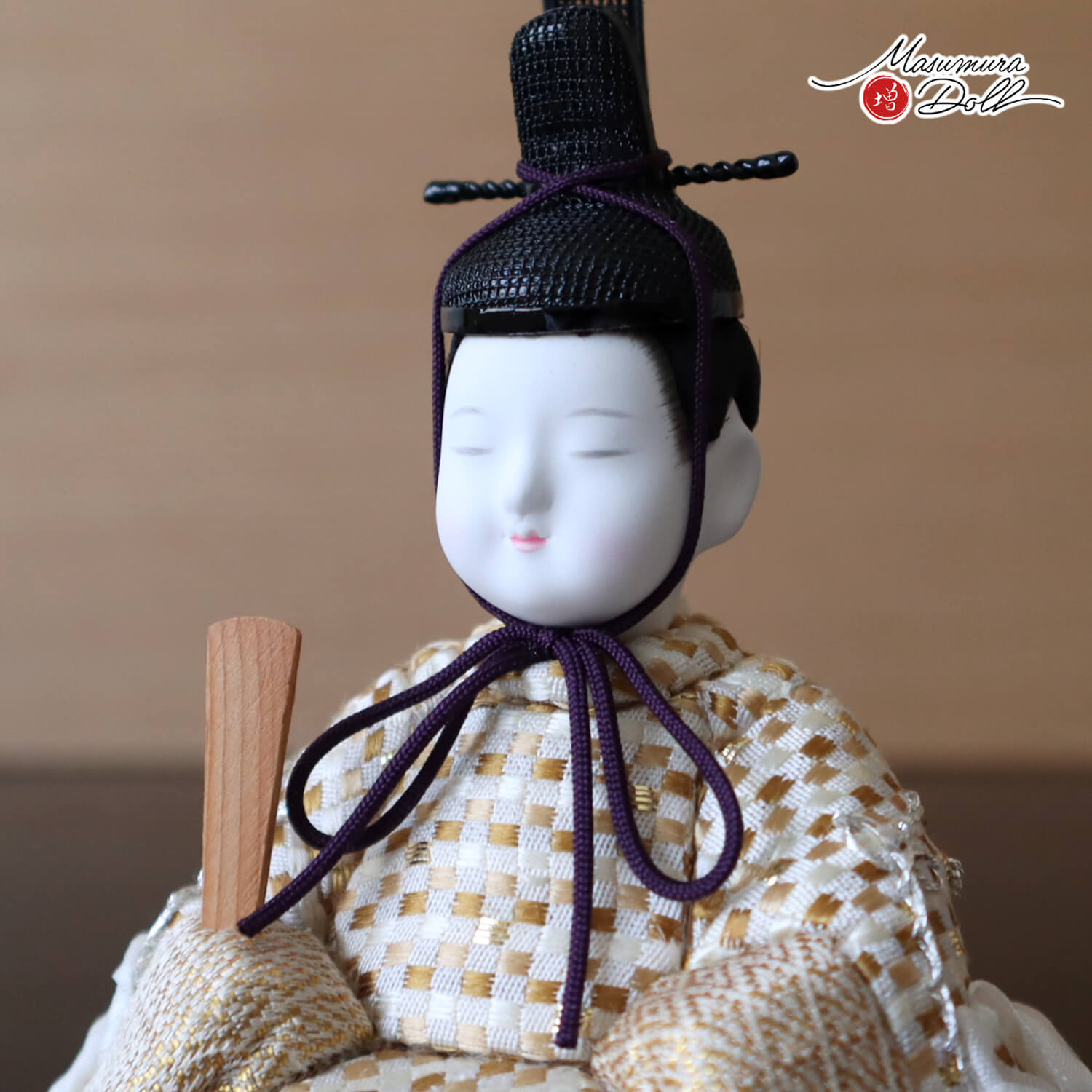 雛人形 三世・金林真多呂作 正絹 本手刺繍 若葉雛 伝統的工芸品 国産杉