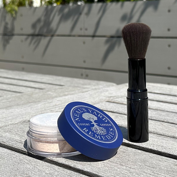 ミネラルファンデーション（03ナチュラルオークル） | ニールズヤード