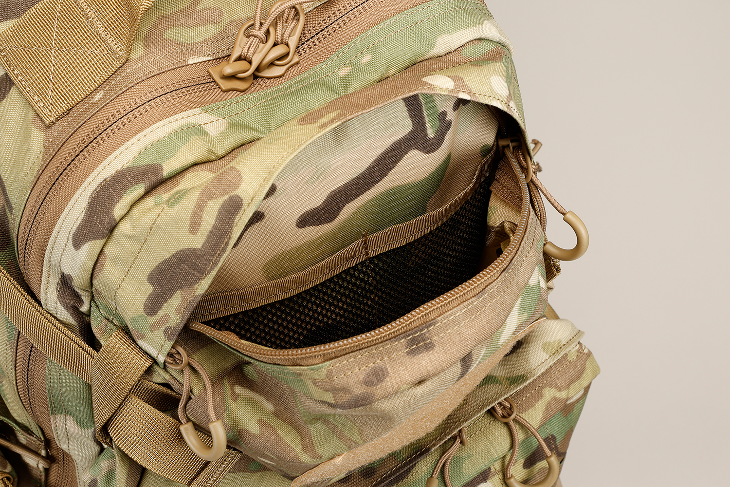 ARES D-2 TACTICAL BACKPACK J-TECH ミリタリーショップ 革ジャン 中田商店