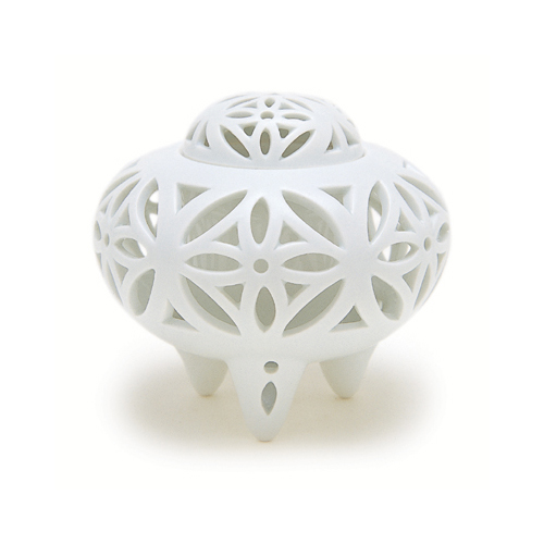 白磁 七宝透し彫 有田焼 | 楚々 | 香り・フレグランスの日本香堂