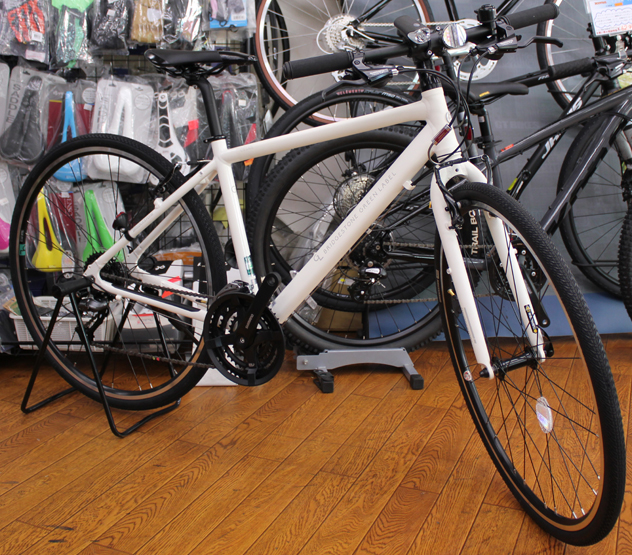ブリヂストンのクロスバイク CYLVA F24が再入荷いたしました。