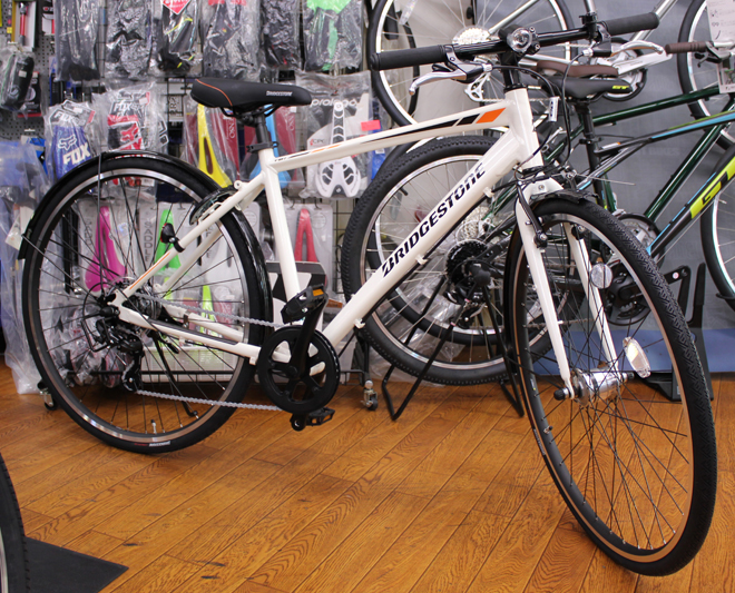 ブリヂストンの通学通勤用クロスバイクTB1が入荷いたしました。