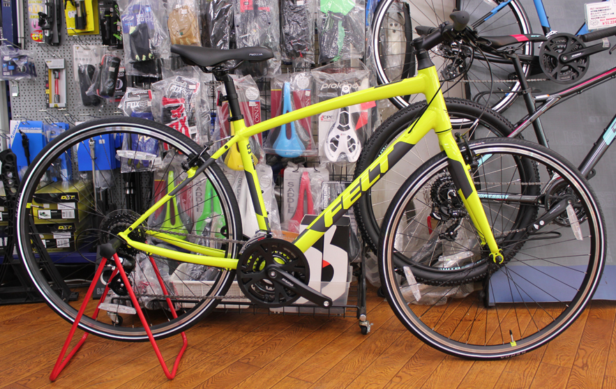 FELTのクロスバイク ベルザスピード50が入荷いたしました。