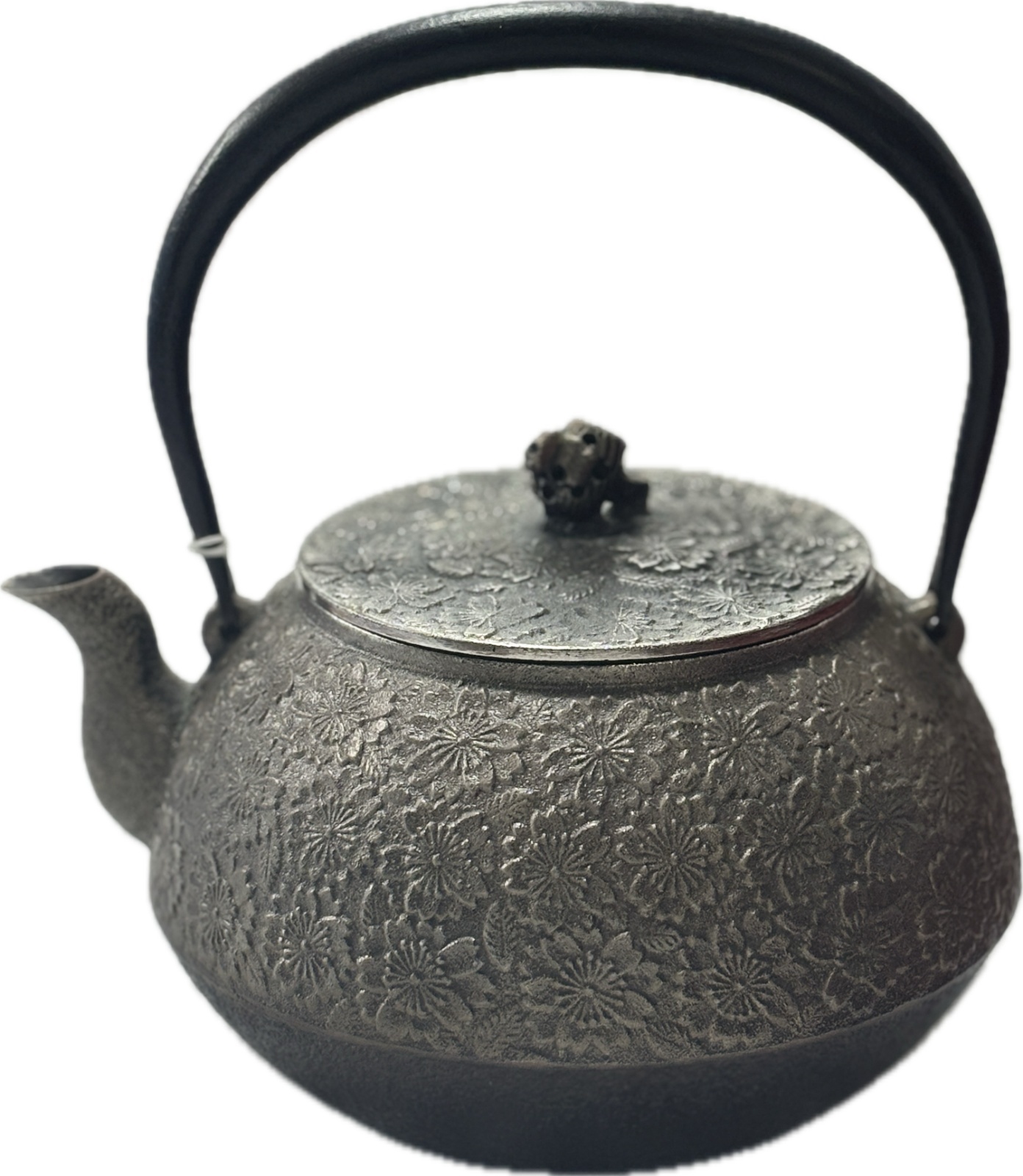 南部盛岡 三厳堂 布団型 桜紋 砂鉄鉄瓶 南部鉄器 - 日昇商事