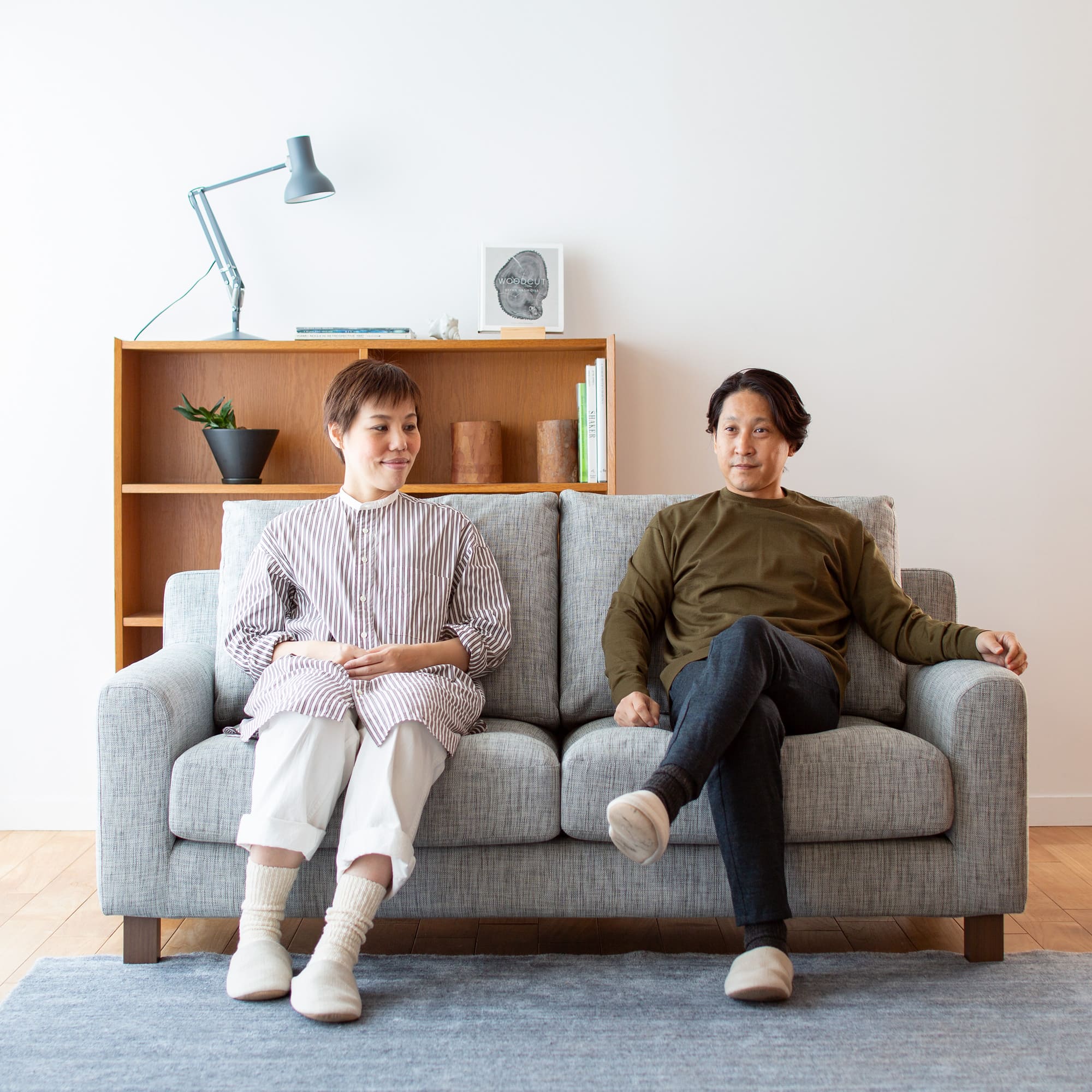 NewSugar Hi-Back Modern スモール3人掛け両ひじ」 製品詳細ページ