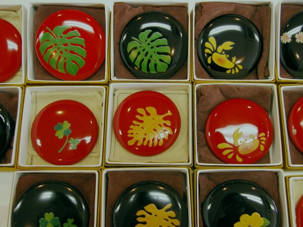 とっておきの沖縄土産に！ヌイムンの漆アクセサリー | J-TRIP Smart