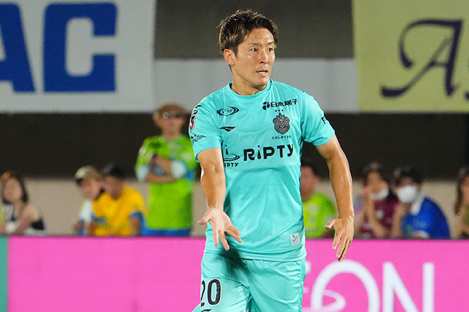 J2残留への救世主になれるか。ベテランの永木亮太が湘南ベルマーレから