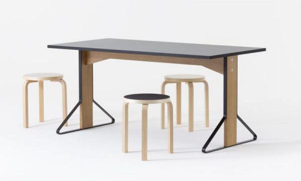 スツール60 / ブラックリノリウム 組立て無料Artek（アルテック