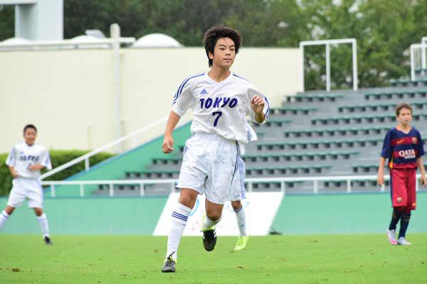 サッカースパイクは丸型のポイントが多いものを選ぶべき理由 | サカイク