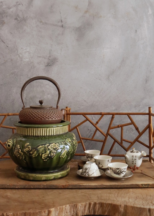 呂宋釉瓶掛け 火鉢 瀬戸織部 手あぶり 鉢カバー 江戸期 骨董 風炉 涼