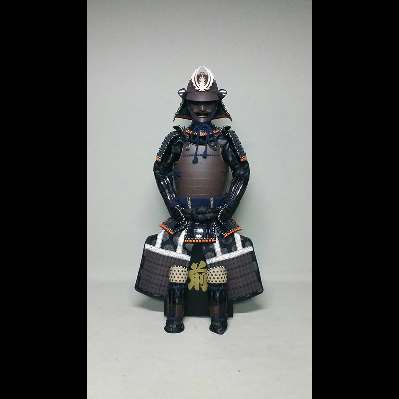 Dark brown Armour with blue lacing紺糸威鉄錆鋲綴二枚胴具足