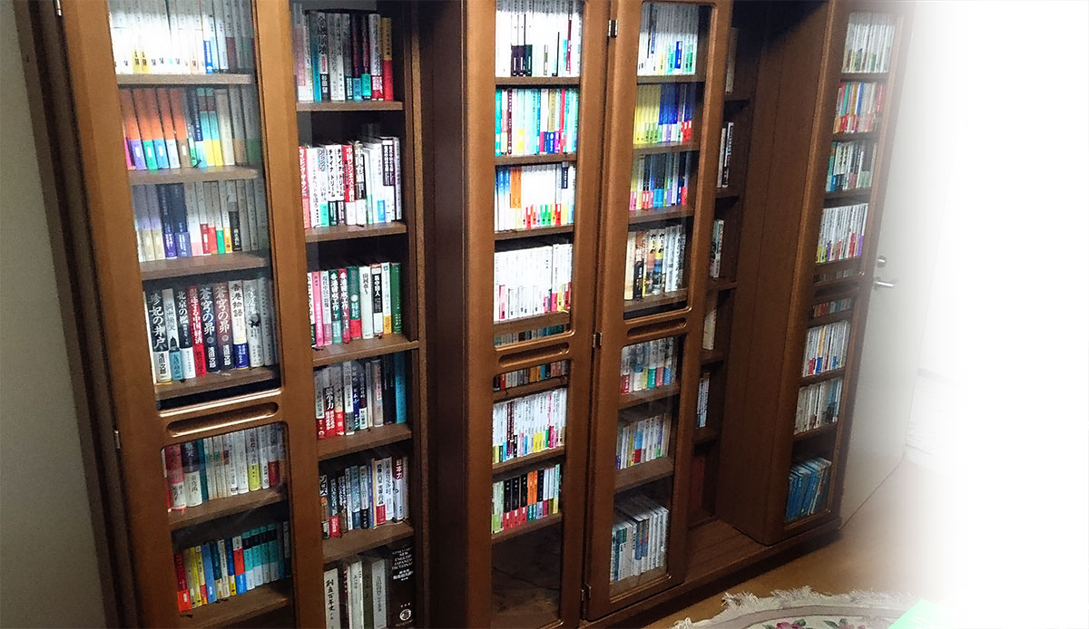 ブックマンの後継品。書院・3重スライド書棚・オープン・高さ197cm