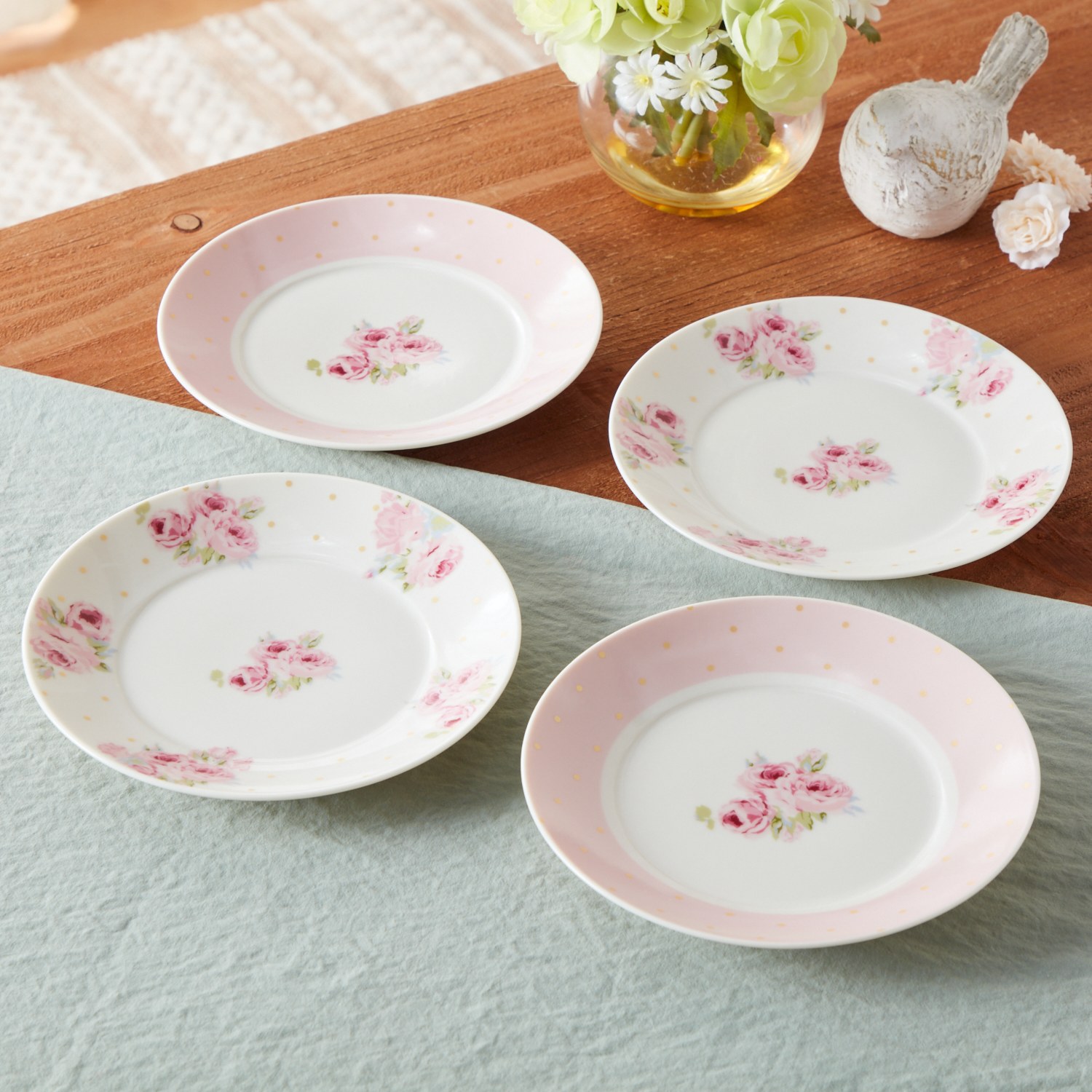 ローラアシュレイ プレート4枚セット “ポルカドット クチュールローズ