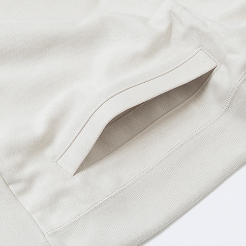 LeBron James × リヴァプールFC スタンダード イシュー 1/4ジップ