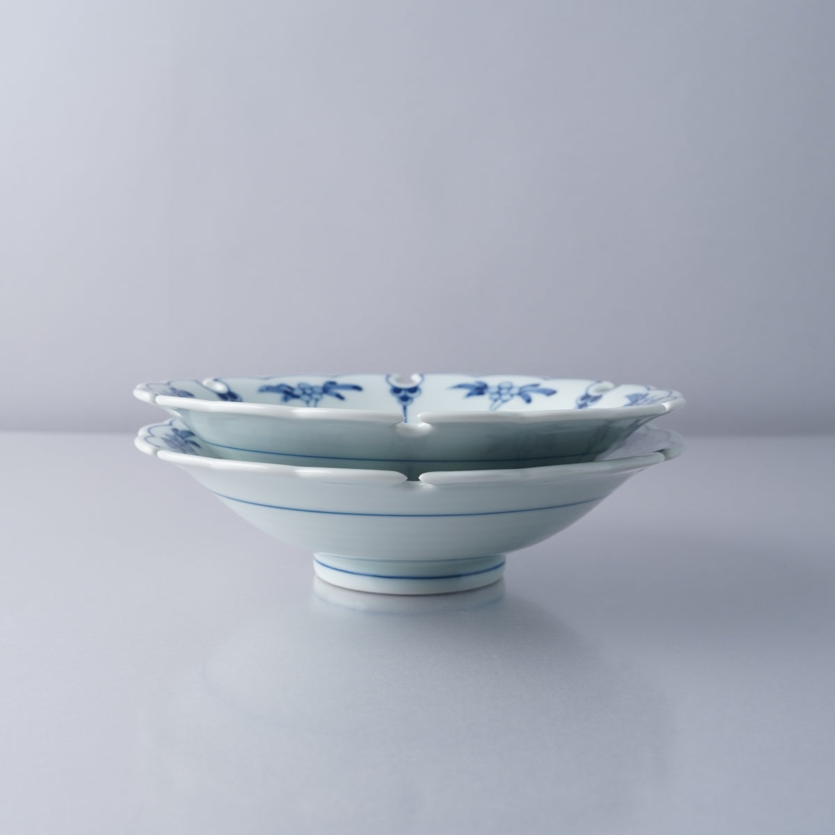 波佐見焼 染付 割草花兎紋 雪輪銘々皿 15.5cm 高山陶器の通販｜【公式