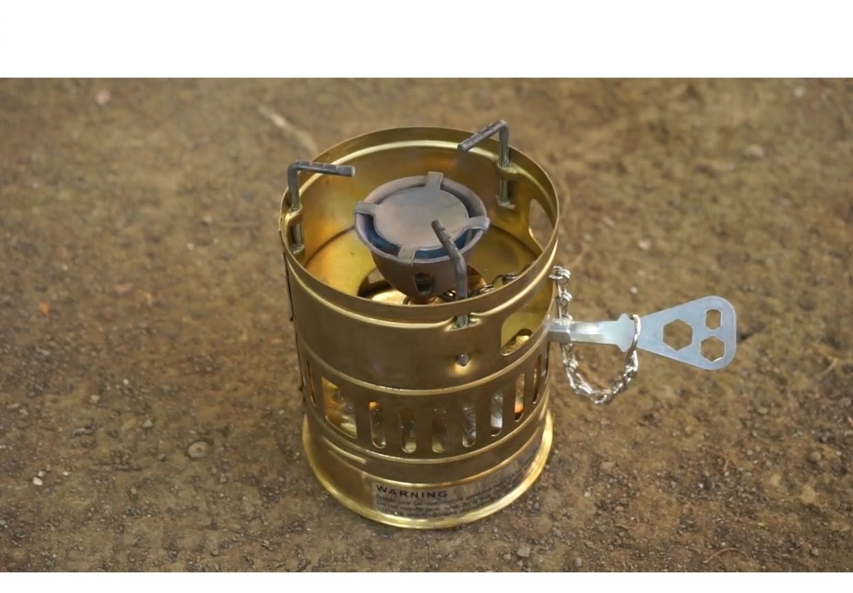 動画あり】100年以上も姿を変えない小型燃料ストーブ「123R