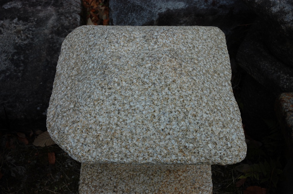 水蛍の製品案内愛知県岡崎市の石灯篭・水鉢蹲など石材製品の製造販売