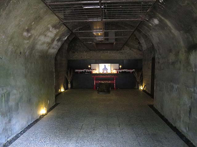 洞窟観音（群馬県高崎市石原町）- 日本すきま漫遊記