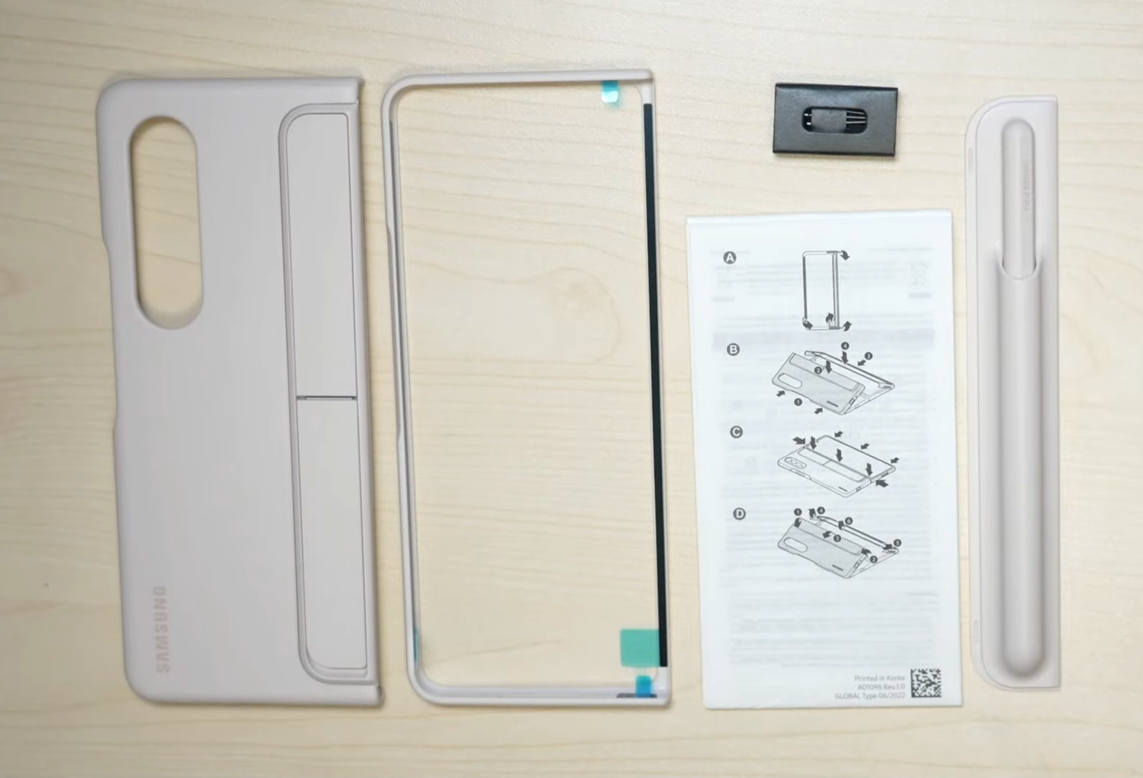 Galaxy Z Fold4の本命カバー「Standing Cover with Pen」をレビュー！S