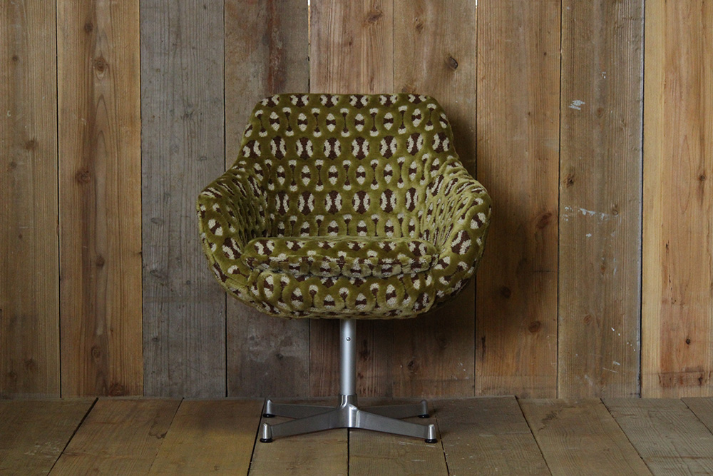 Cosmic Chair Xtype/コスミックチェア エックスタイプ - SWITCH Online