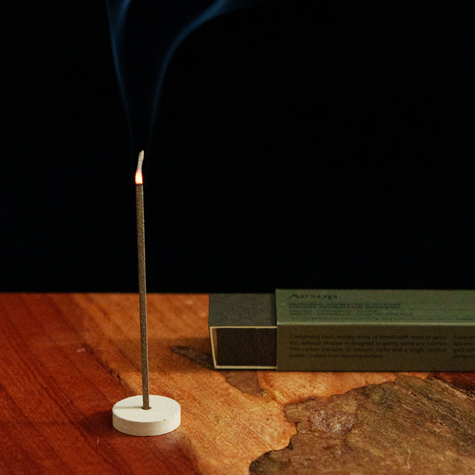 火を灯す30分間の香り】イソップが日本に注文したお香3型。すべて試し