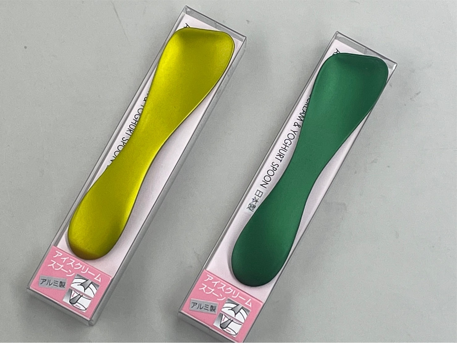 名入れアイスクリームスプーンに新色「フォレストグリーン」追加。緑が