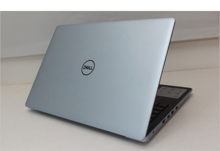 Vostro 15 3000 （3590）光学ドライブ搭載モデルのレビュー！パソ兄さん