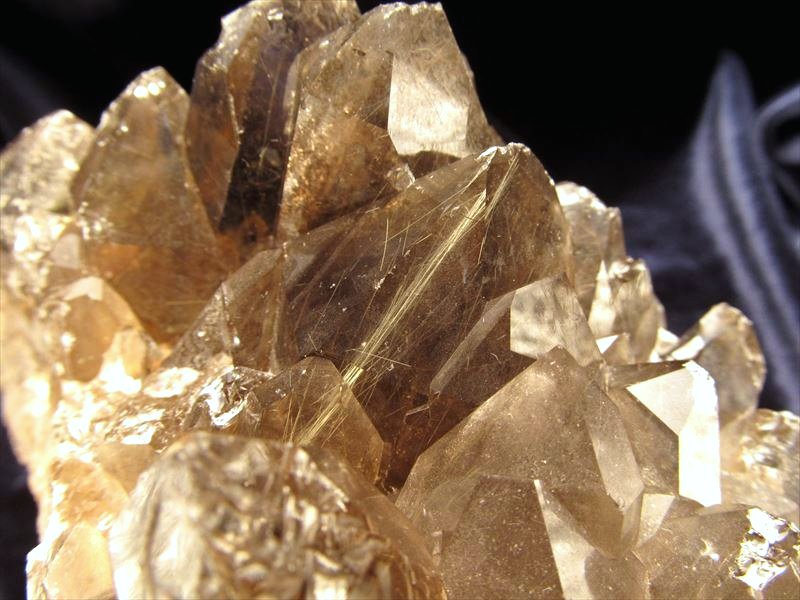 ☆希少！ルチル原石☆迫力のクラスター☆金運・財運アップのお守りに