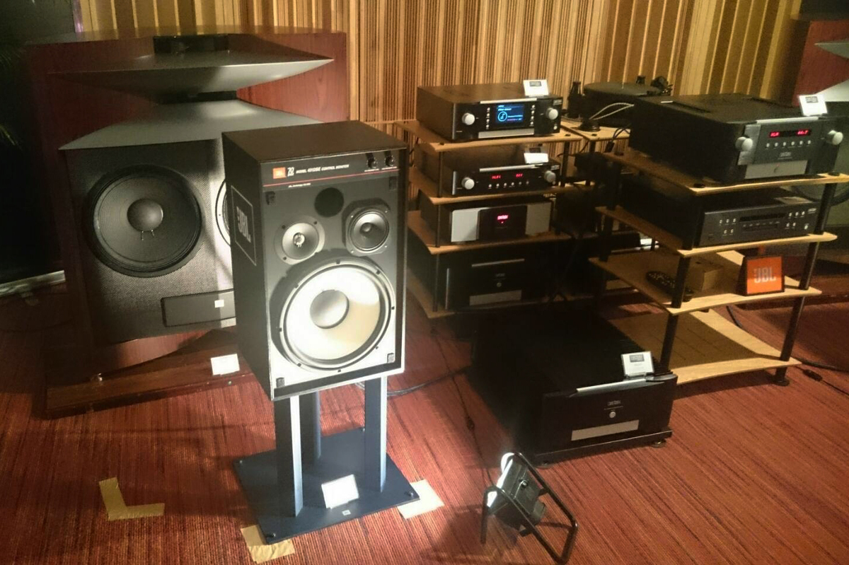 ハーマン、JBLの創立70周年記念モデル「4312SE」。ウーファーや