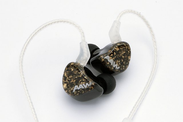 e☆イヤホン独占取扱のカスタムIEMブランド「AAW」からユニバーサル