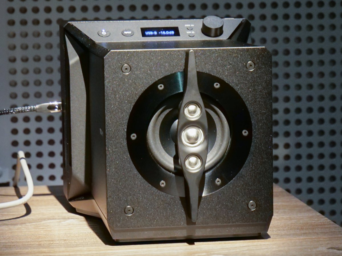 IFA＞異様なまでのフォーカス、かつてない衝撃。ソニーの画期的