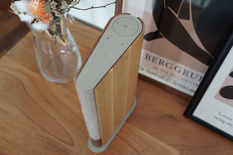 Beosound Emerge」レビュー。Bang&OlufsenのWi-Fiスピーカーで家中を