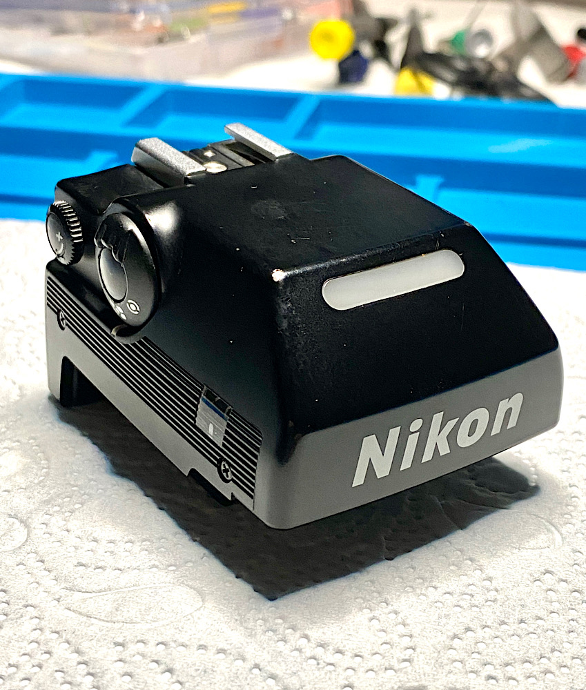 Nikon DP-20 viewfinder (for Nikon F4): LCD examined, case