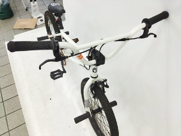 誰でも気軽に乗れる見せるBMX! DOPPELGANGER DX20-WH BMX のご紹介です