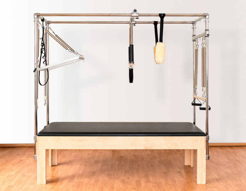 ピラティスマシン「キャデラック（タワー）」の特徴や効果を紹介！